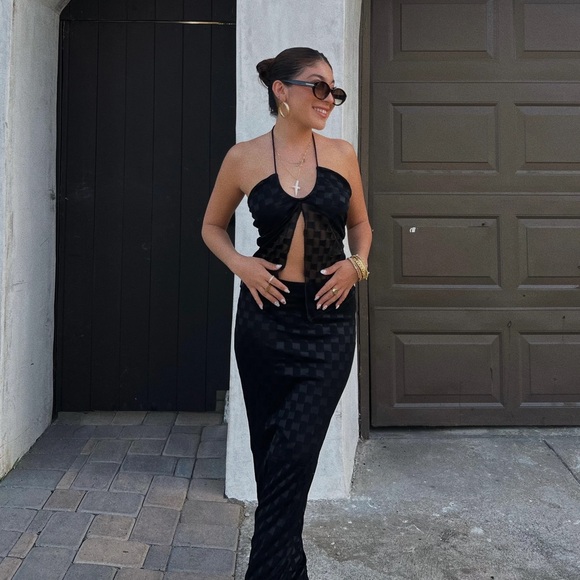 Two-Piece Checkered Black Strapless Set - Picture 2 of 16